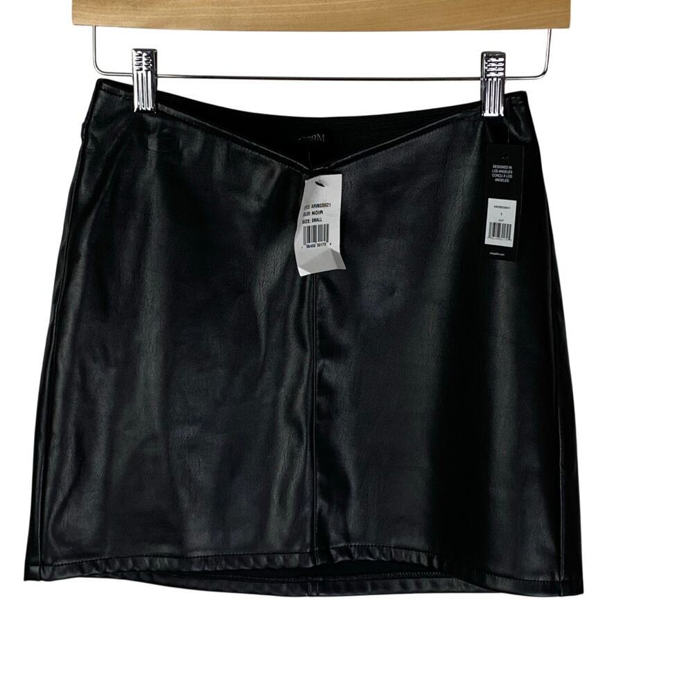 AFRM Black Faux Leather Mini Skirt S  V Front Edgy Chic Sleek Night Out NWT - Picture 3 of 9